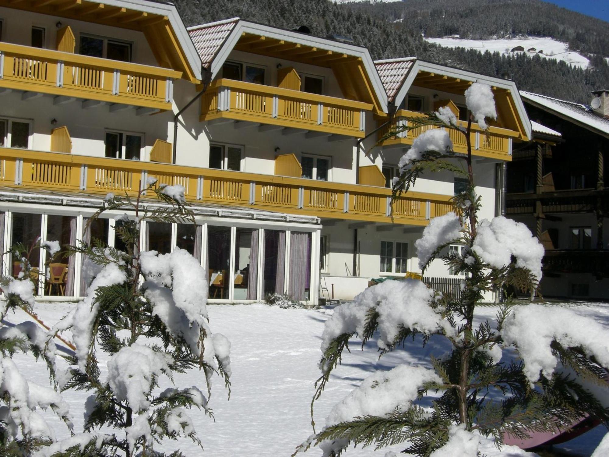 Hotel Olympia Sarentino Exterior photo
